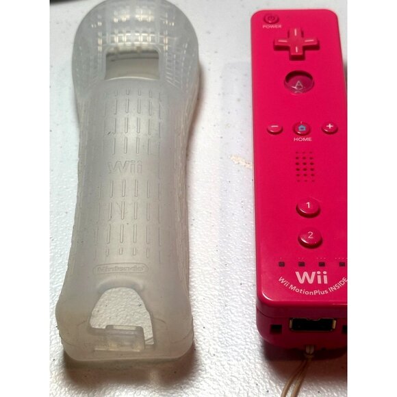 Nintendo Wii Remote Motion Plus Pink OEM Controller w/Sleeve +Wrist Band RVL-036 - Picture 1 of 14